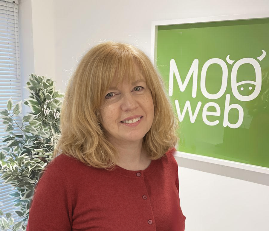 Andrea-McDermott-Profile andrea mcdermott web and graphic designer